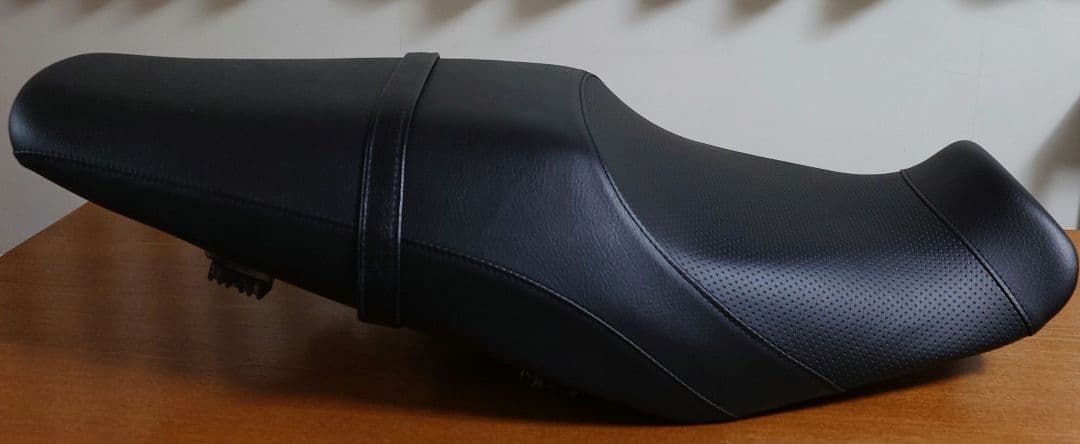 ZZR1400　バイク　シート