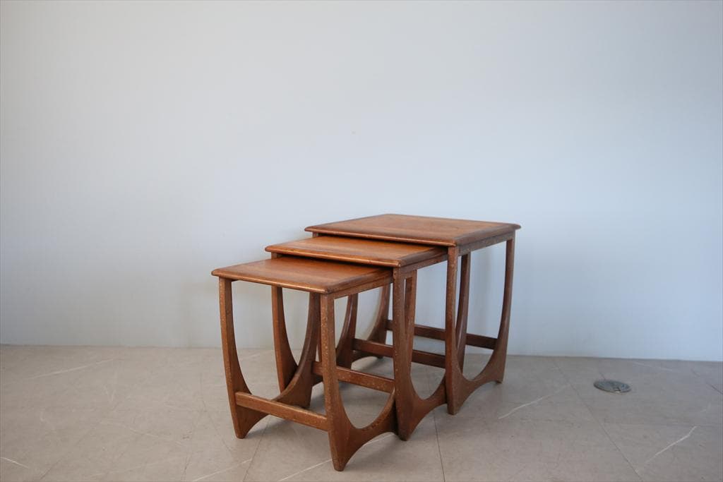 英国アンティークG-PLANジープランネストテーブル3台/収納机91-108)