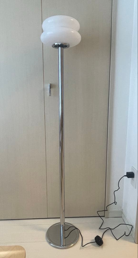 【極美品】ILKW. MAN 22 FLOOR White&Silver