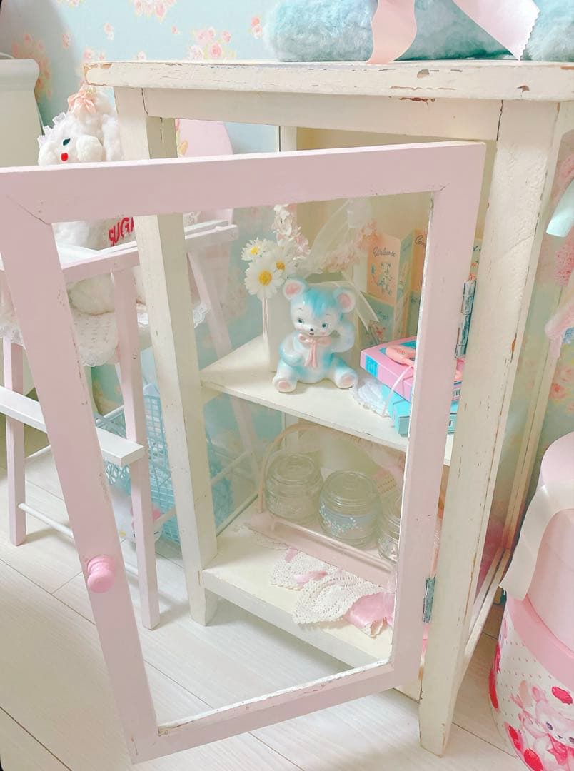 ヴィンテージ キャビネット ホワイト×ピンク