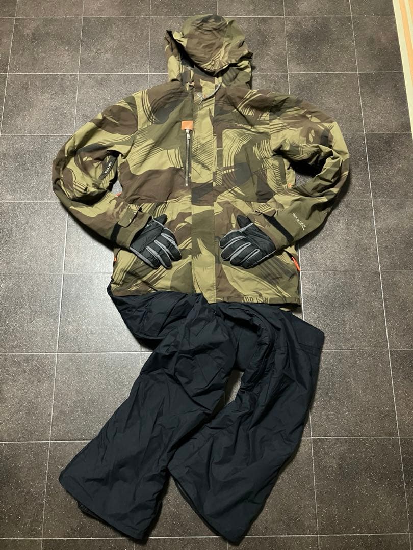 スノーボードウェア　上下セット　手袋付き　メンズ