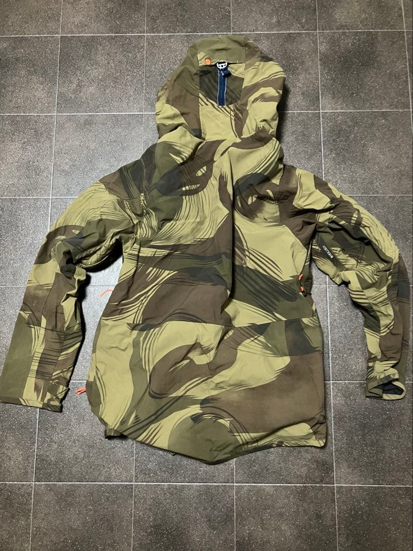 スノーボードウェア　上下セット　手袋付き　メンズ