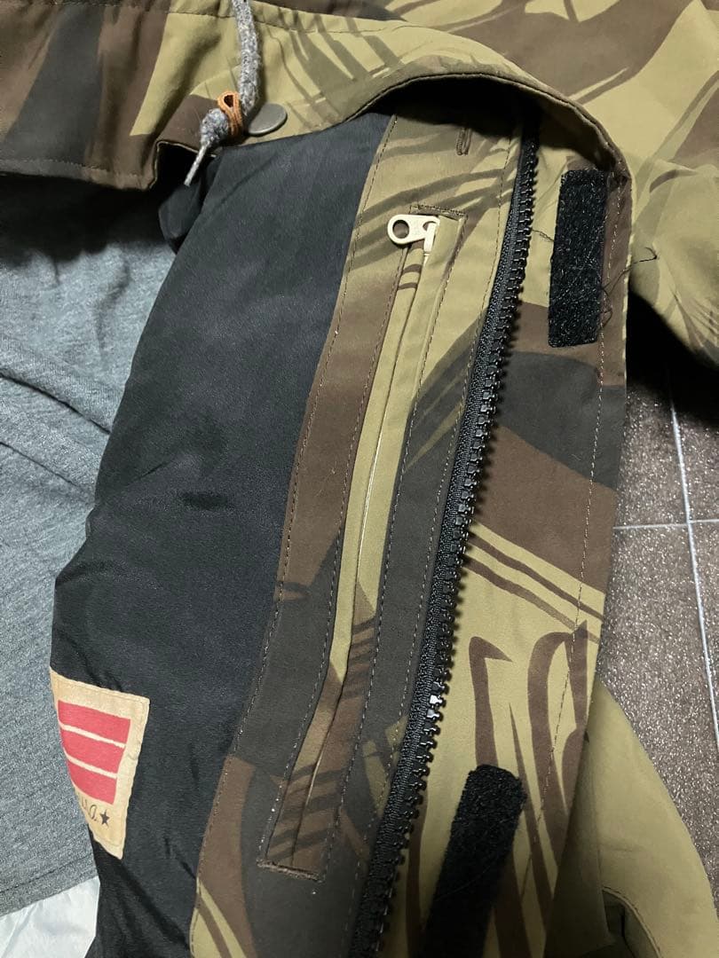 スノーボードウェア　上下セット　手袋付き　メンズ