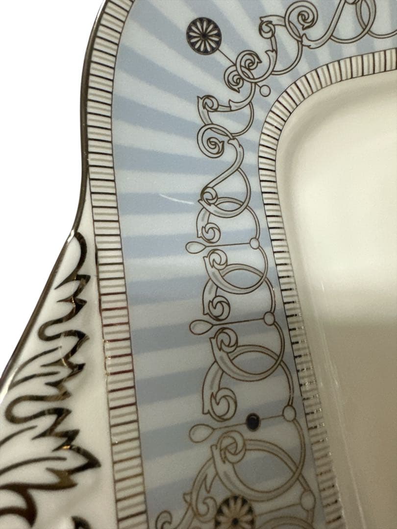 大人気のブランド食器 (ウェッジウッド アレクサンドラ BBプレート)