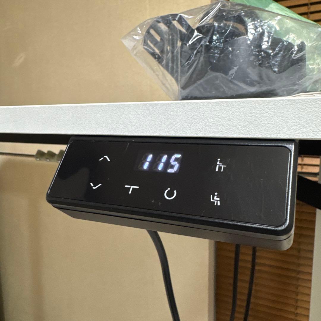 送料込　美品 FLEXISPOT 電動昇降スタンディングデスク 110×