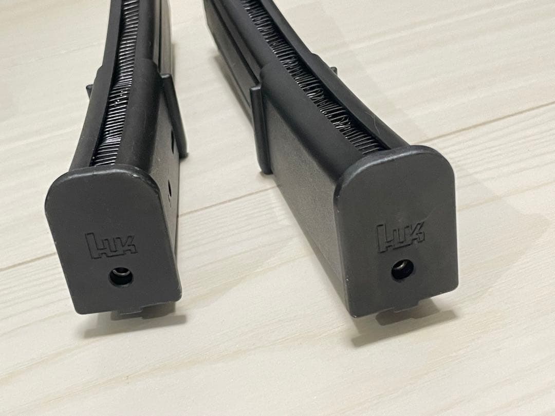 東京マルイ　ガスブローバック　MP7A1 ブラック　マガジン2本付き