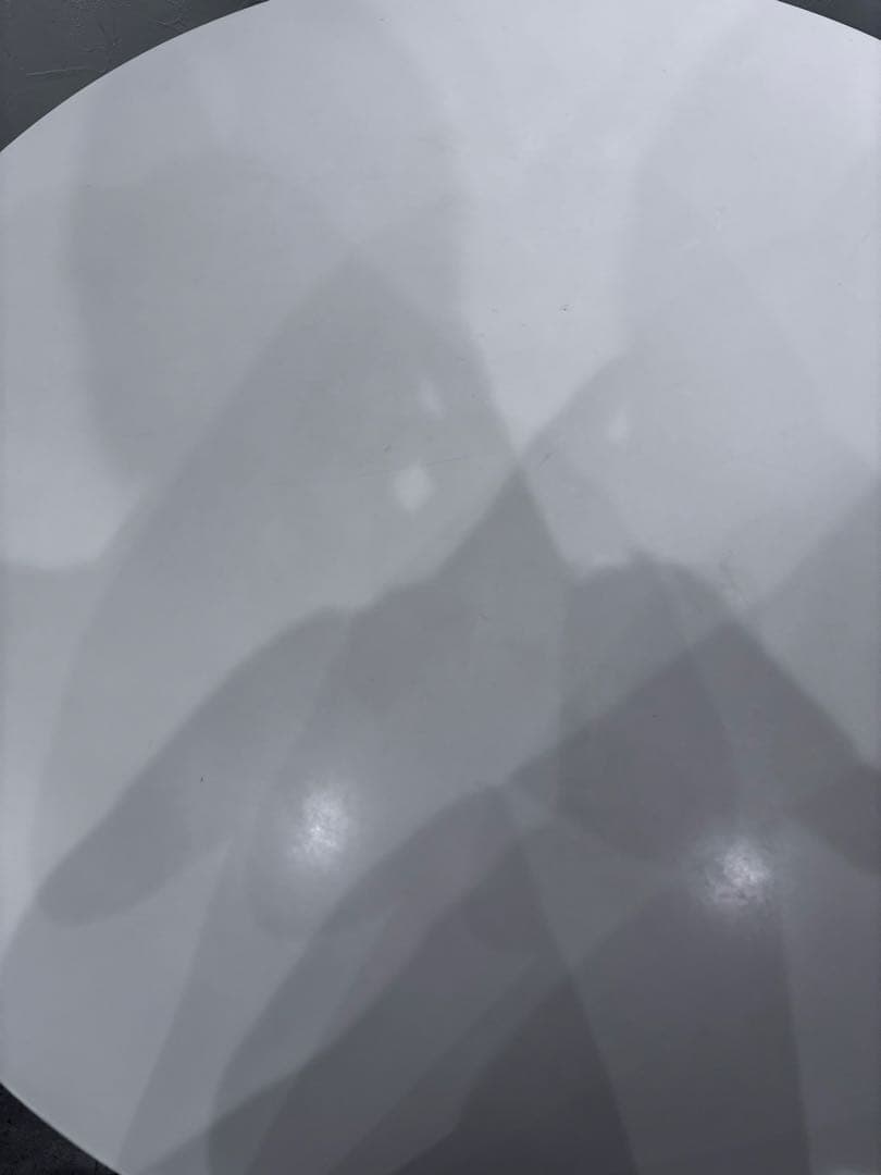 HAYに、似た円形 白 ダイニングテーブル 北欧風 韓国カフェテーブル 韓国女子