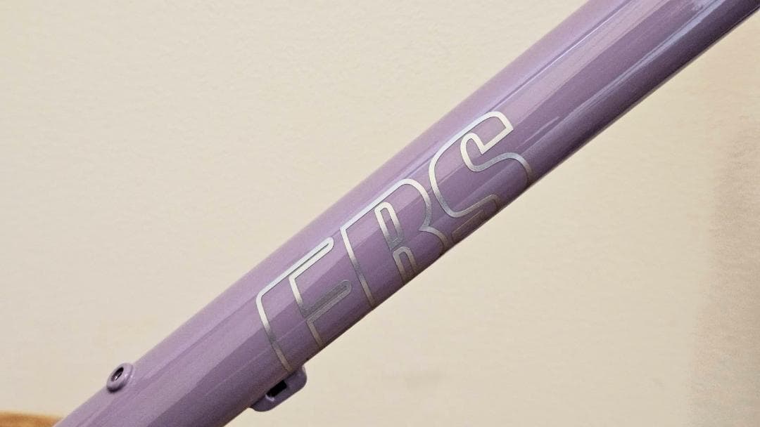 最終値下げ！新品未使用 EBS VOKKA Mサイズ ラベンダー ロードフレーム