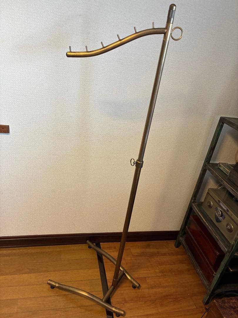 インダストリアル　コートハンガーラック　スタンド　什器　ビンテージ　ゴールド