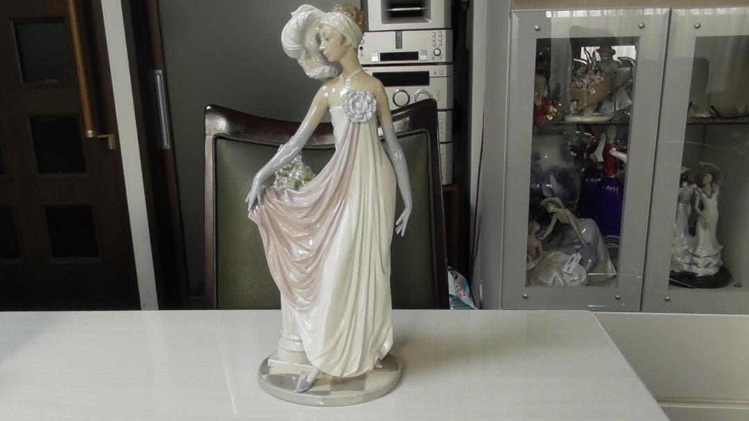 LLADRO　リヤドロ　【チャールストンの貴婦人】　置物　リアドロ　Ｌ371