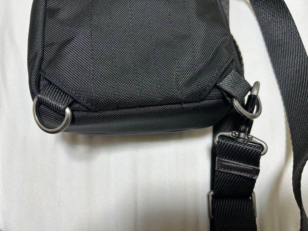 (Xmas値下げ)TUMI ボディバッグ ブラック