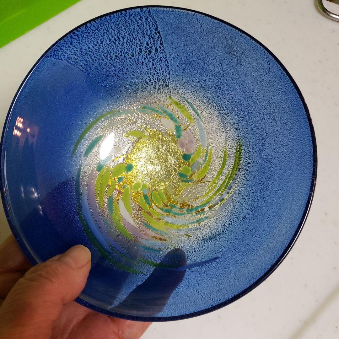 青色の ⭐透き通った 透明感のある ガラスの器