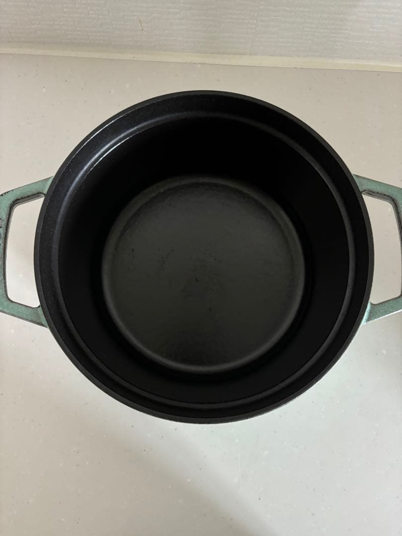 ストウブ ラウンド 20 セージグリーン