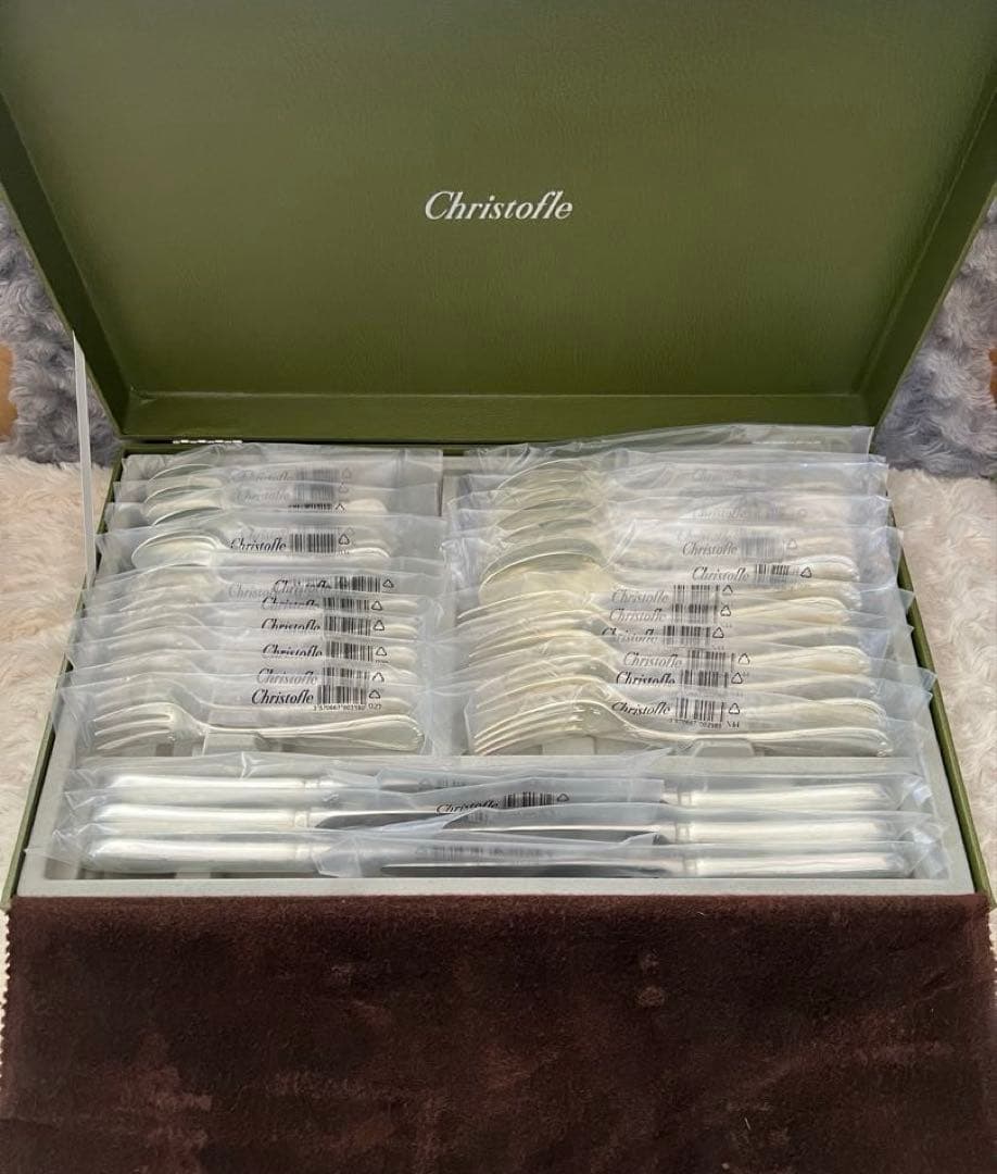 クリストフル　カトラリーセット　リュバン　ディナーセット〈30本セット〉テーブル