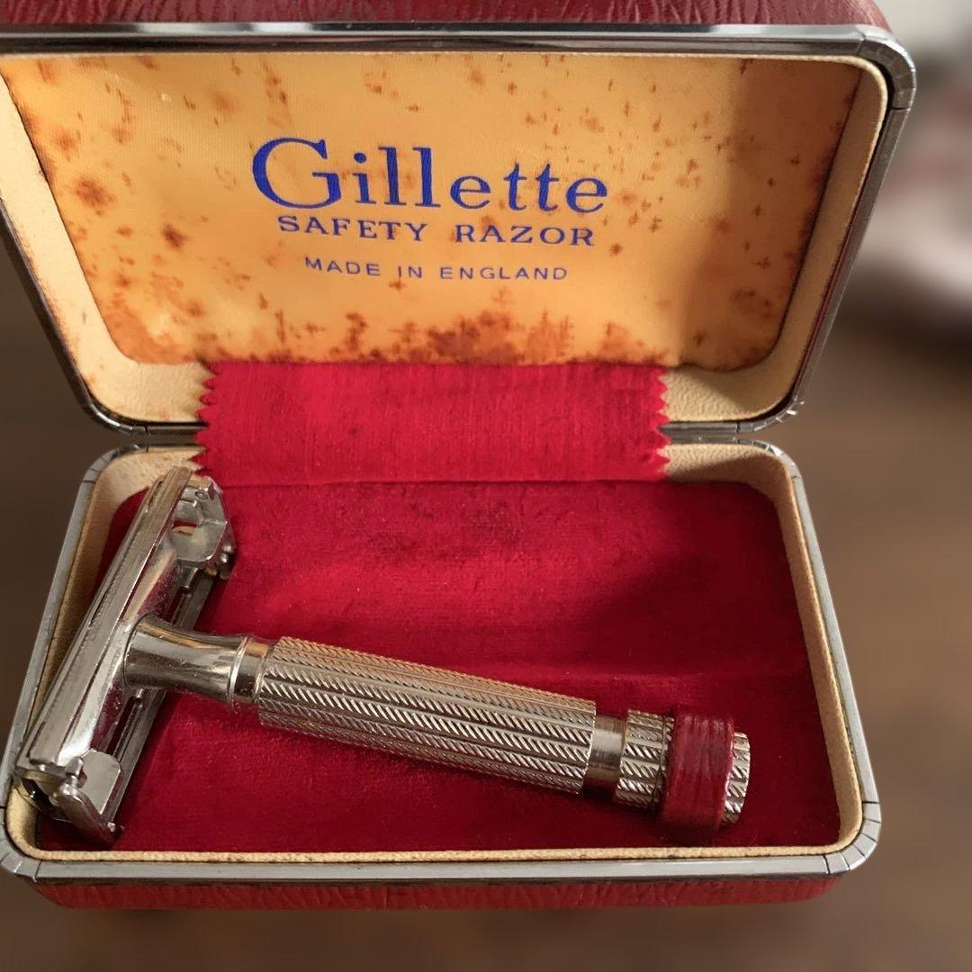 Gillette（ジレット）」のヴィンテージ・セーフティレイザー（両刃カミソリ)