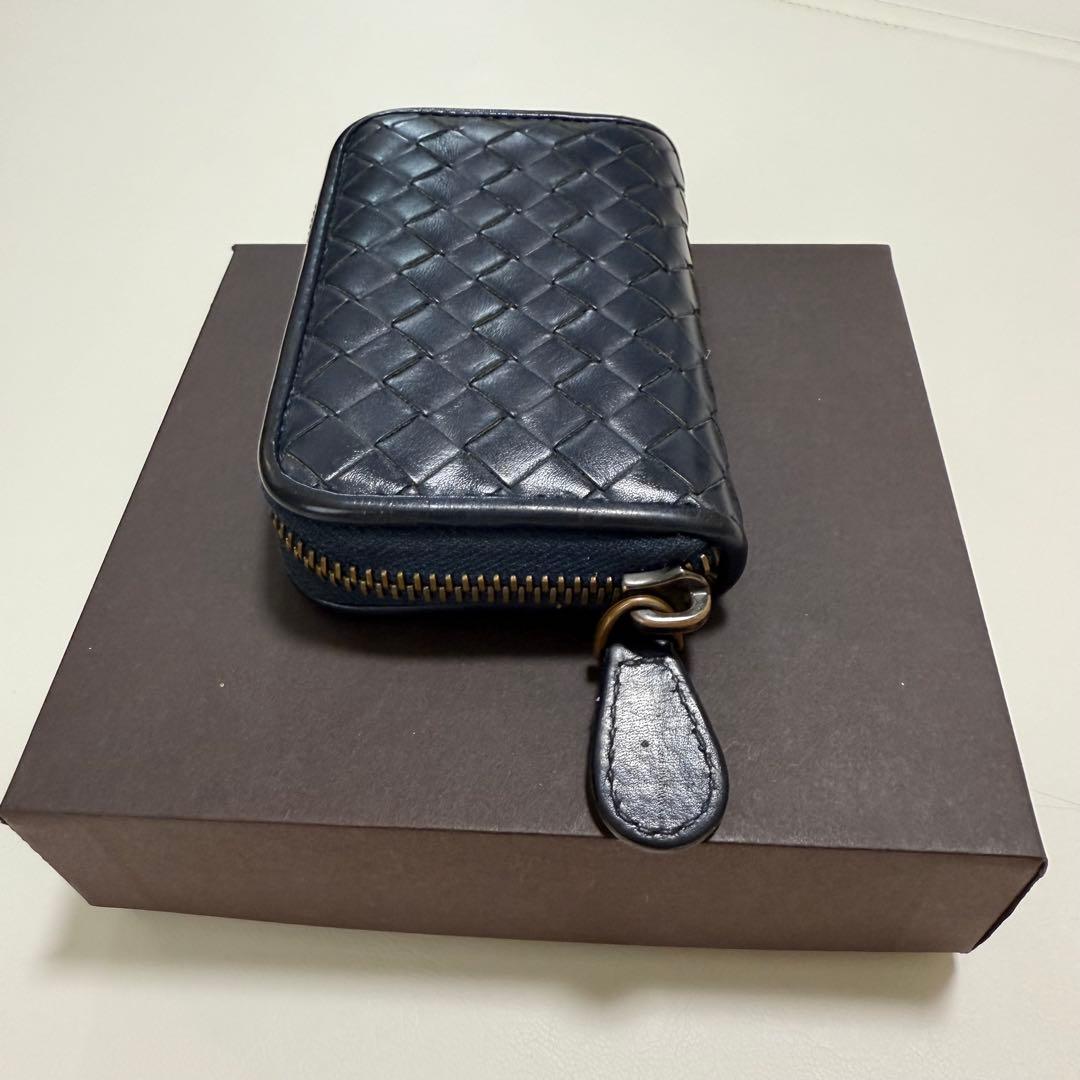 美品　BOTTEGA VENETA ケース　イントレチャート　ネイビー系