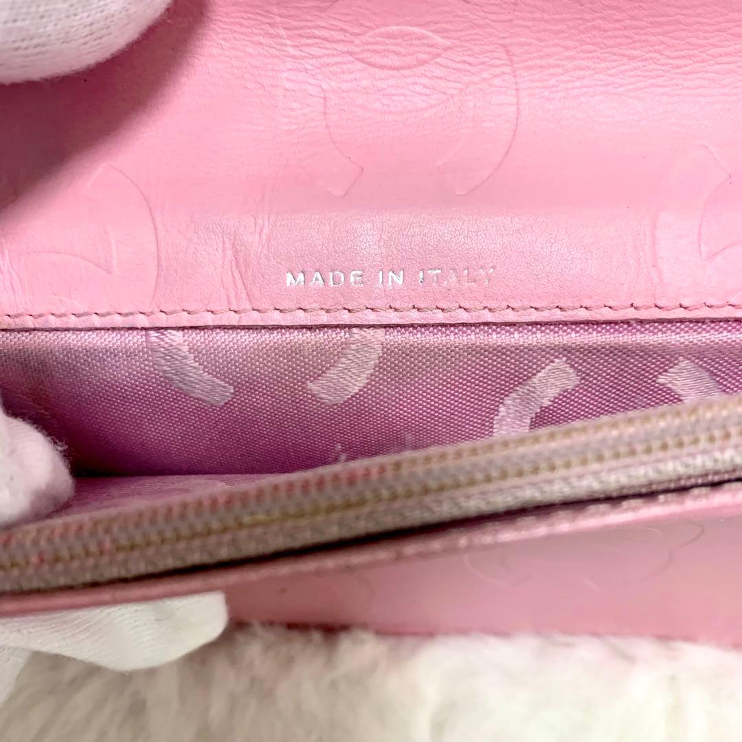 人気！可愛いピンク色のCHANEL カンボンライン 折り財布　Ｇカード 巾着付き