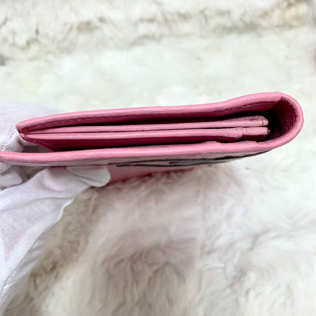 人気！可愛いピンク色のCHANEL カンボンライン 折り財布　Ｇカード 巾着付き