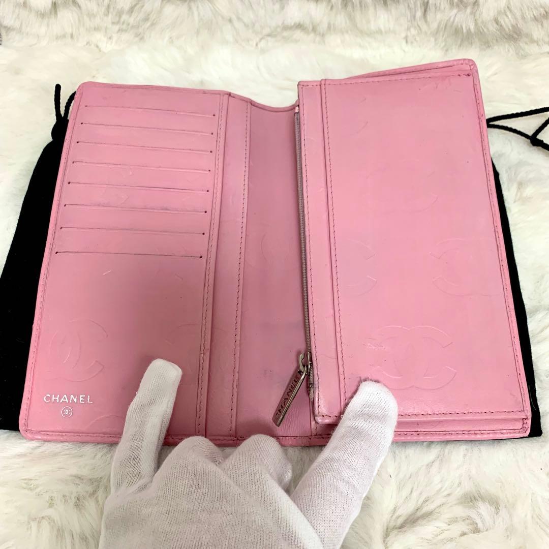 人気！可愛いピンク色のCHANEL カンボンライン 折り財布　Ｇカード 巾着付き