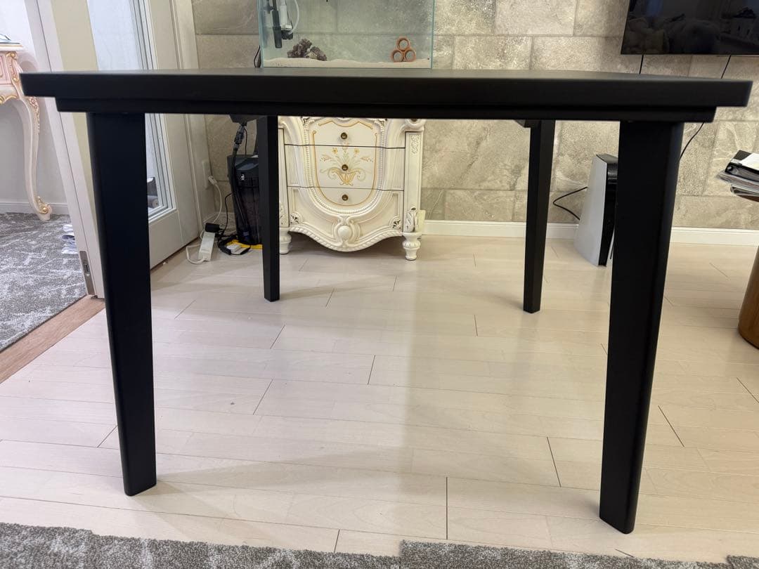 ニトリ　セラミックダイニングテーブル　90センチ✖️90センチ