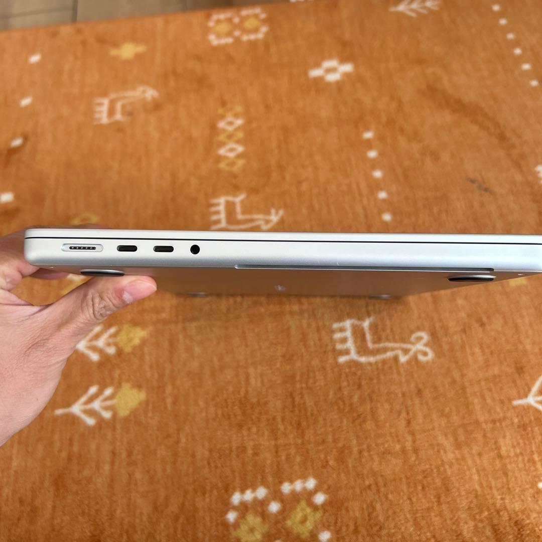 MacBookPro 14インチ M1 16/500GB 14core