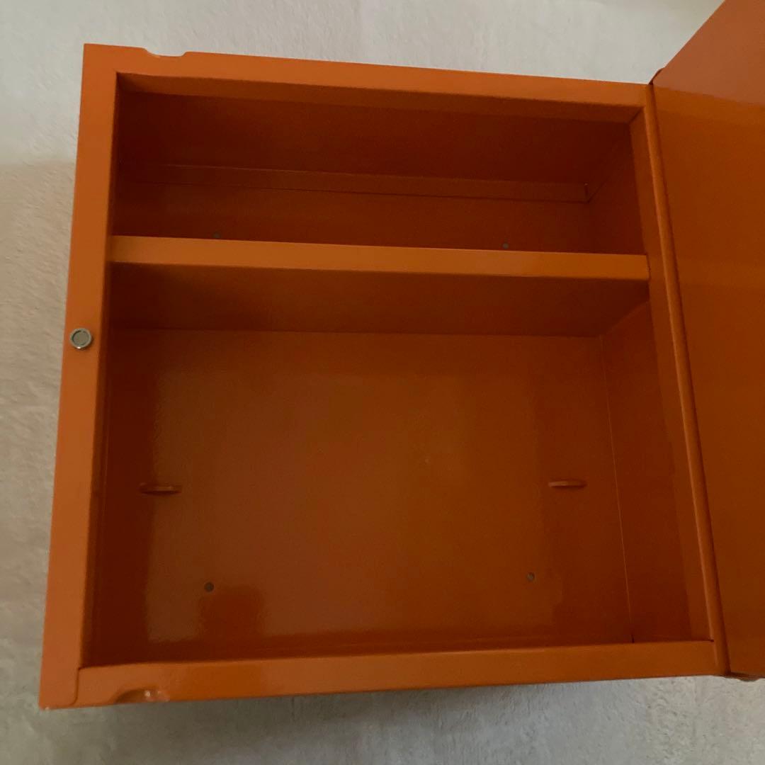 ウォールミラーキャビネット　スペースエイジ　ウォールラック　90s 洗面台