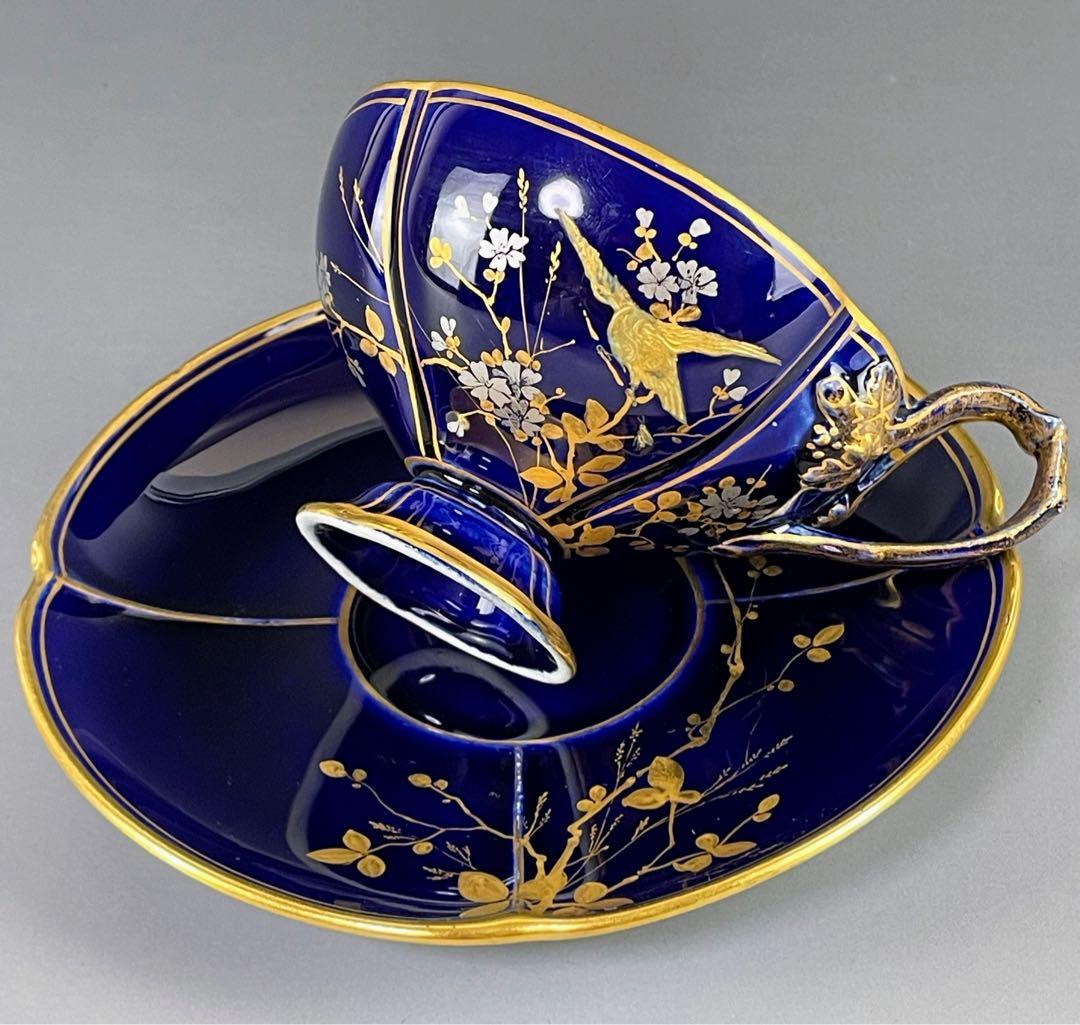 【美品】イギリス窯 コバルトブルー地 金彩・銀彩装飾 ティーカップ＆ソーサー
