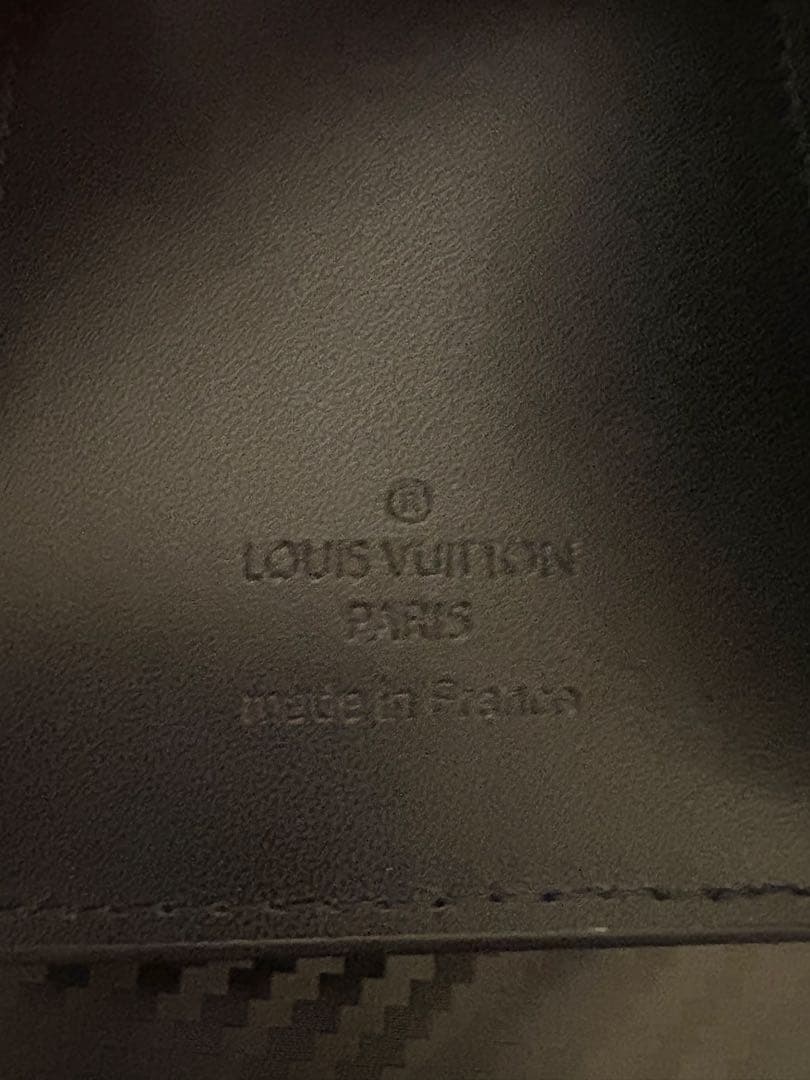 ブラック エナメル 三つ折り財布 モノグラム