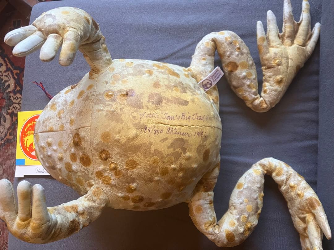 Forever Toys カエル型ぬいぐるみ