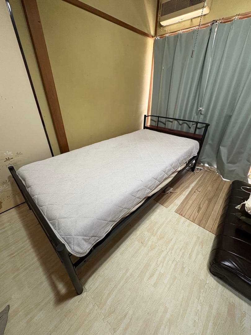 ビンテージ シングル ベッドフレーム すのこベッド 2口コンセント