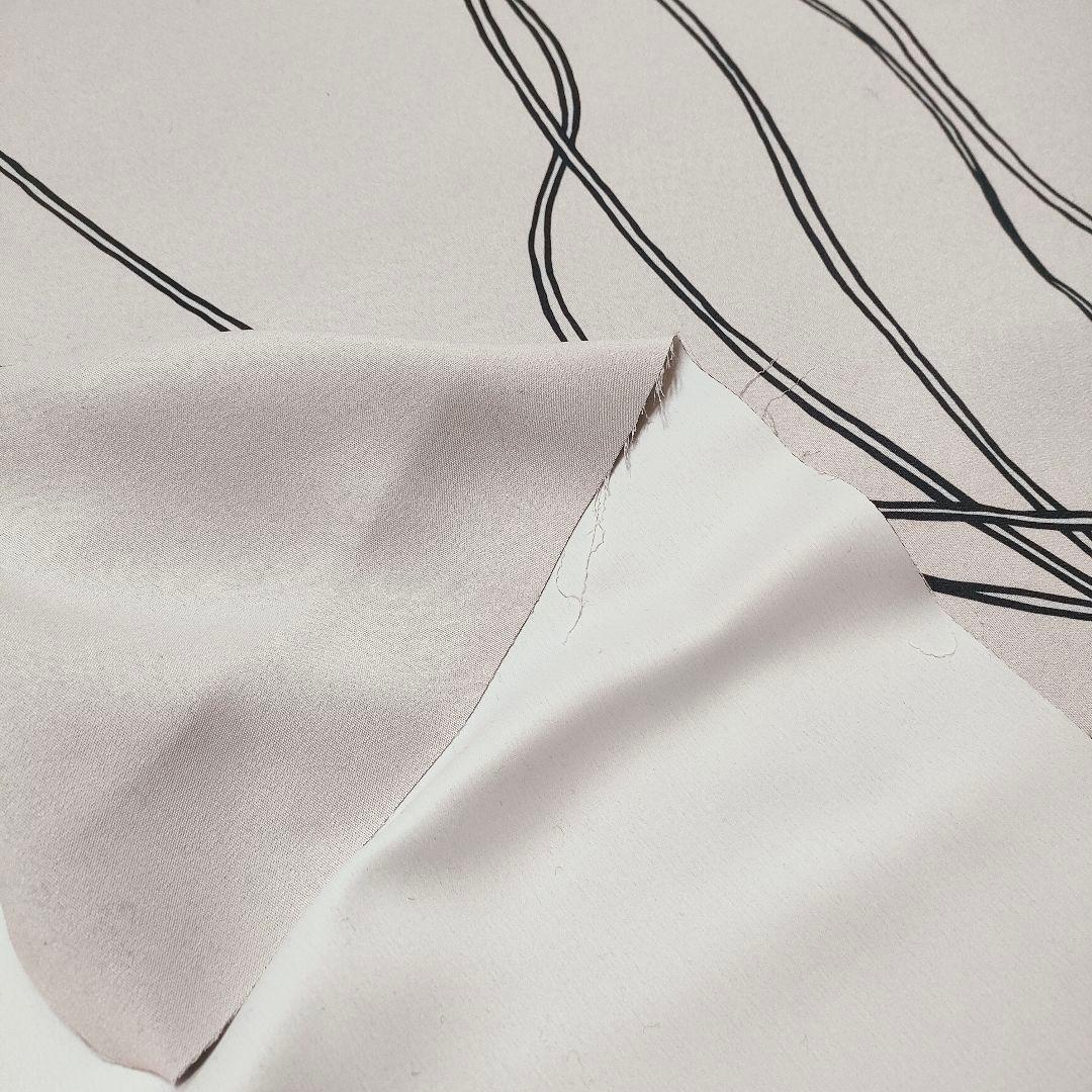 北欧　ロセルプラス　Roselle＋　生地　ハギレ