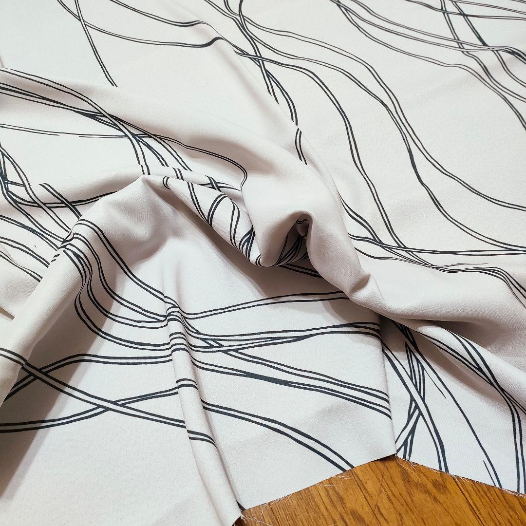 北欧　ロセルプラス　Roselle＋　生地　ハギレ