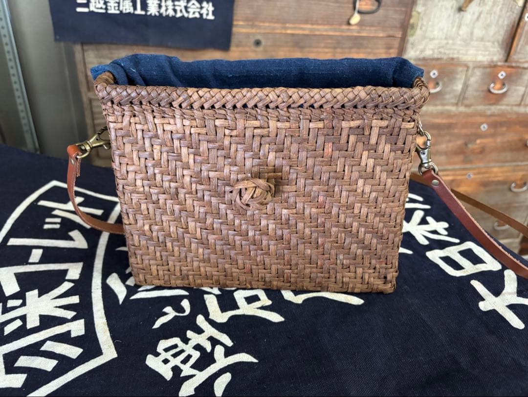 山葡萄かごバッグ 国産　新品未使用