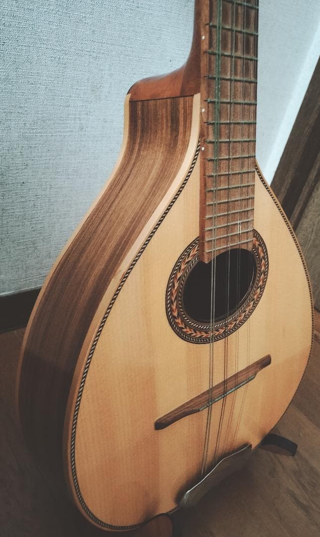 マンドリン　ボリビア型12弦　(ボリビア製アルキパ)　弦楽器 / 民族楽器