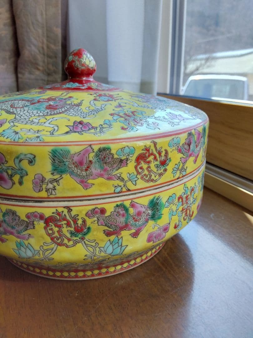 中国古美術　色絵陶器