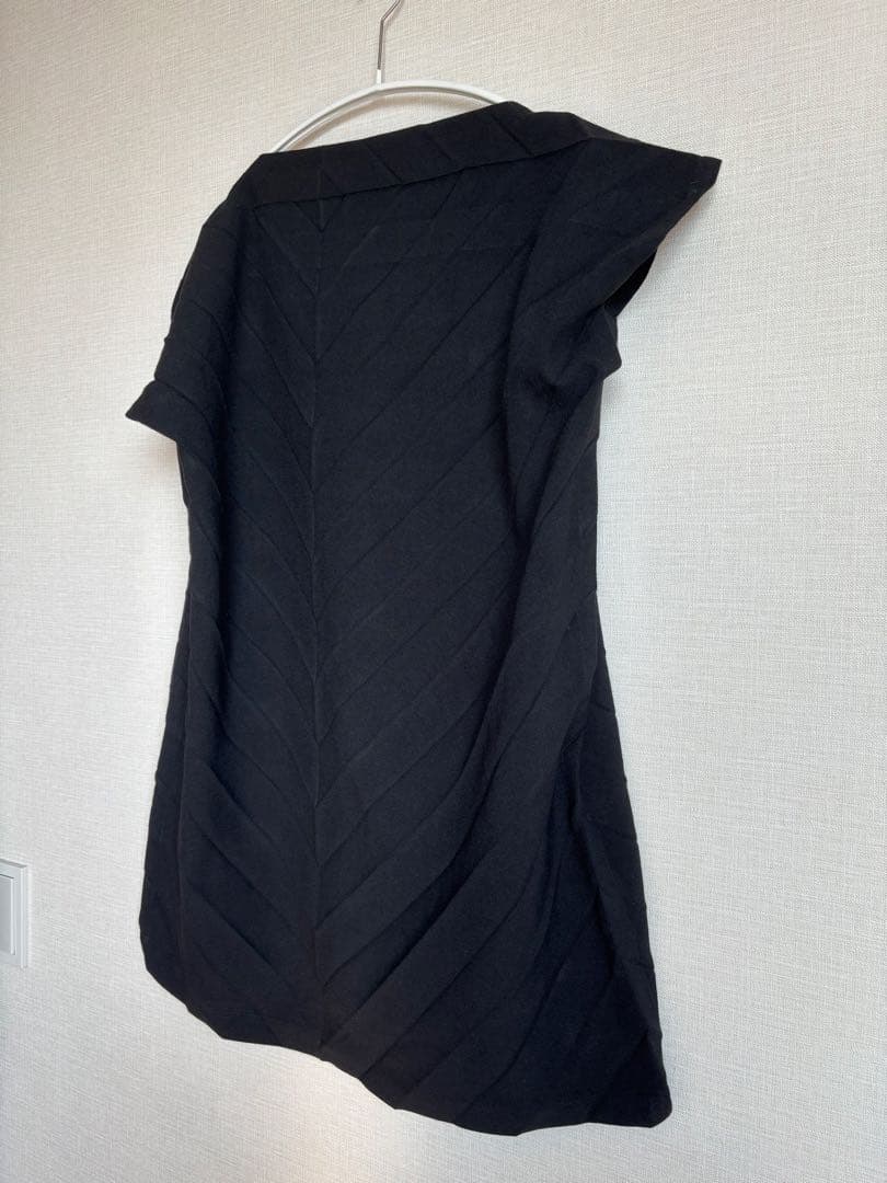 me イッセイ ミヤケ　アシンメトリー 変形 プリーツ トップス プルオーバー