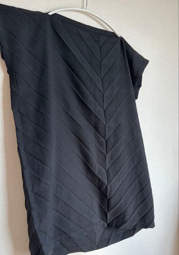 me イッセイ ミヤケ　アシンメトリー 変形 プリーツ トップス プルオーバー