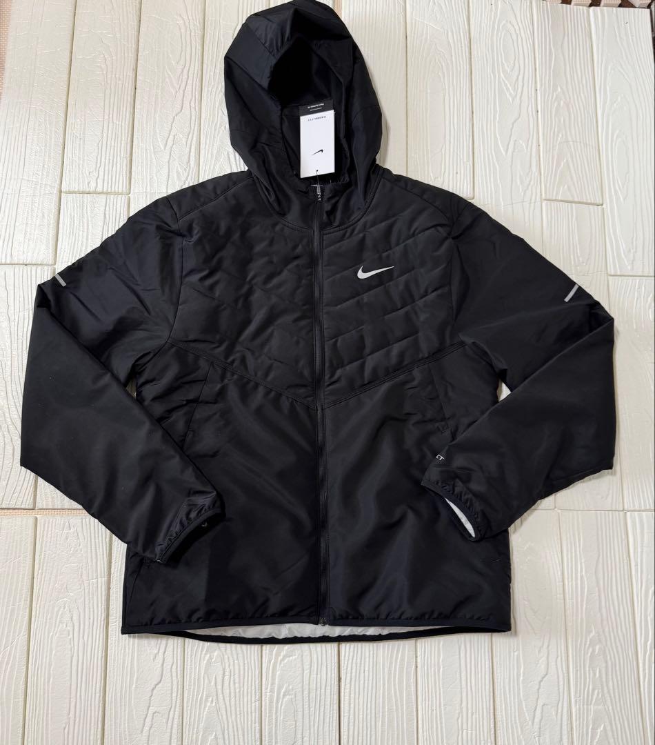 ナイキ ランニングジャケット中綿ジャケット　メンズ　M ブラックランニングウェア