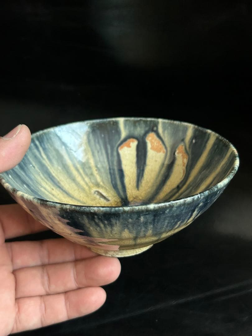 究極の美◾️蔵から、またまた凄そうな古い抹茶茶碗が出て来ました。