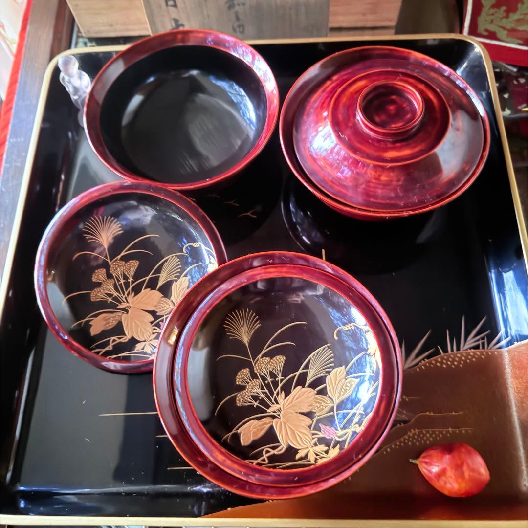 2244様感謝‼️感謝価格‼️超絶JAPAN蒔絵あけぼの❌黒 秋草蒔絵　茶懐石椀5客