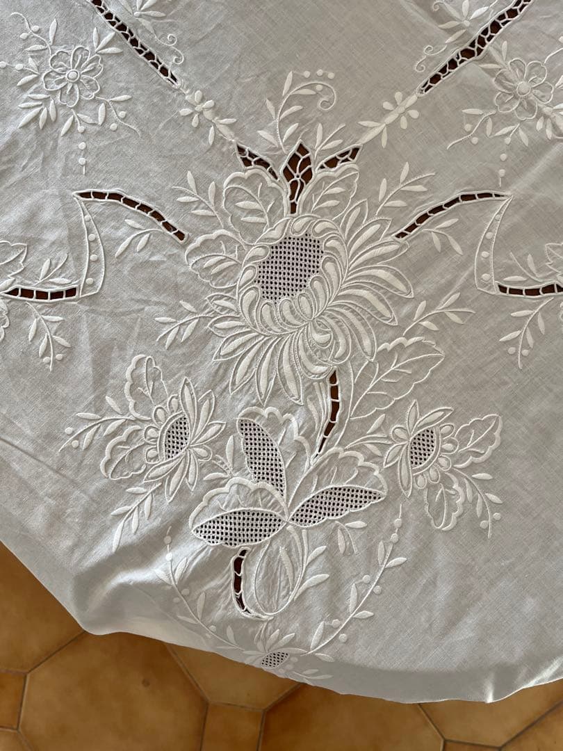 ◆フランス刺繍｜大判マルチクロスBベッドカバースプレッド白テーブルクロス草花