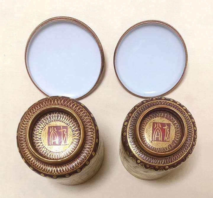 九谷焼　本金　夫婦蓋付き湯呑み　カップペア　アンティ－ク　希少品