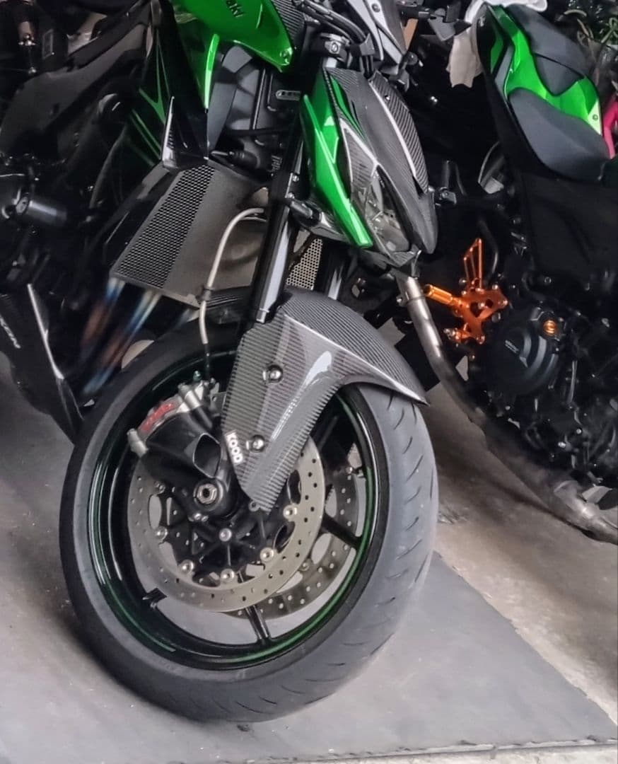 Magical Racing フロントフェンダー　z1000 ninja1000