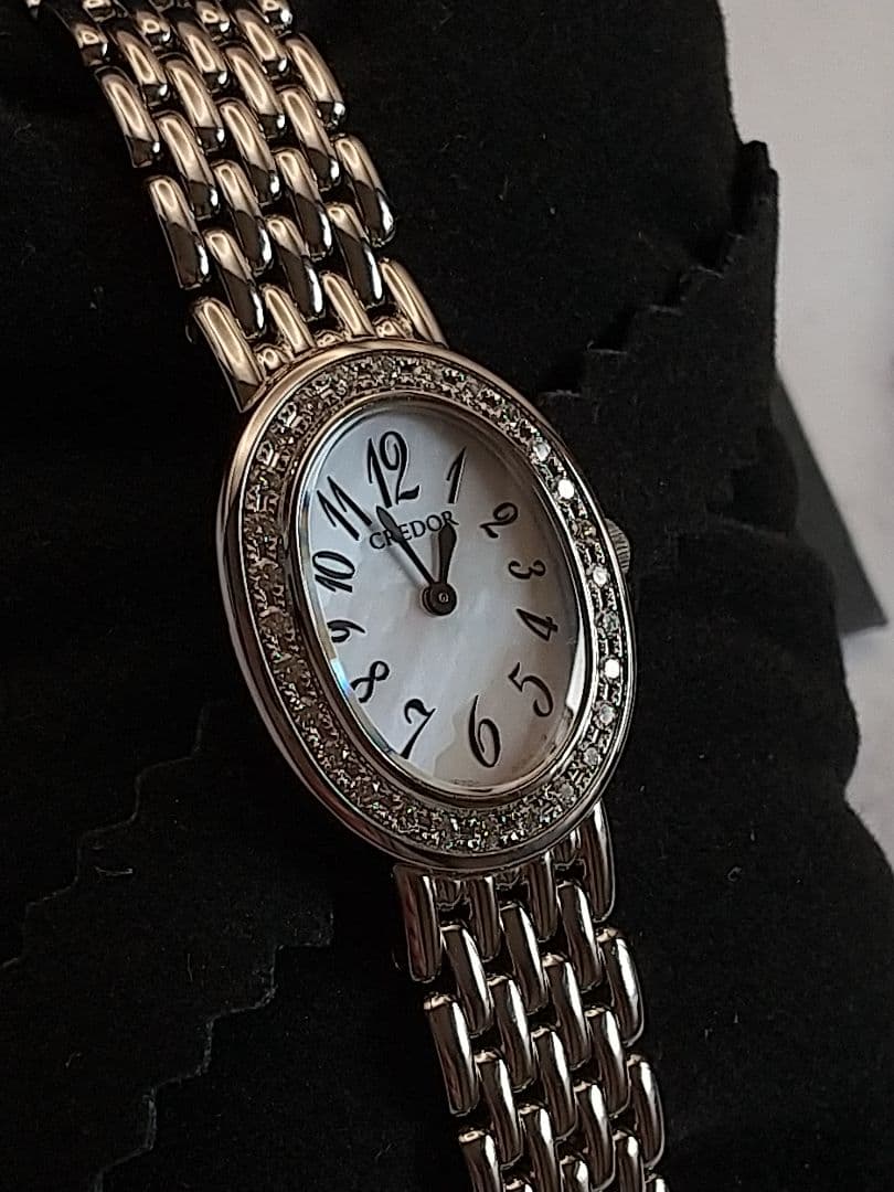 クレドール シグノ美品 白蝶貝 28Pダイヤベゼル 現行販売モデル クォーツ
