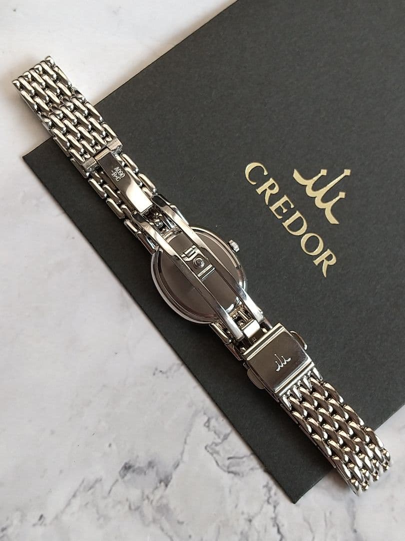 クレドール シグノ美品 白蝶貝 28Pダイヤベゼル 現行販売モデル クォーツ