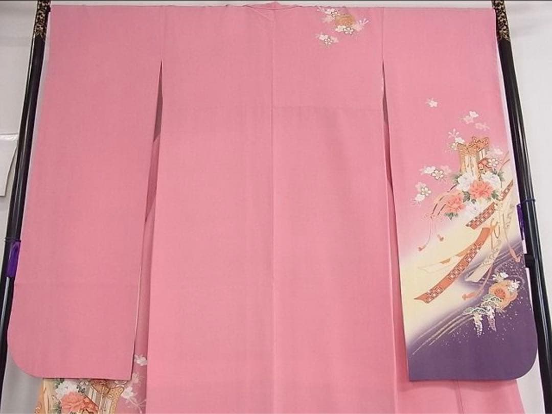 美品 豪華振袖 御所車鼓花文 正絹 暈し染め 金彩 ピンク系 桃色