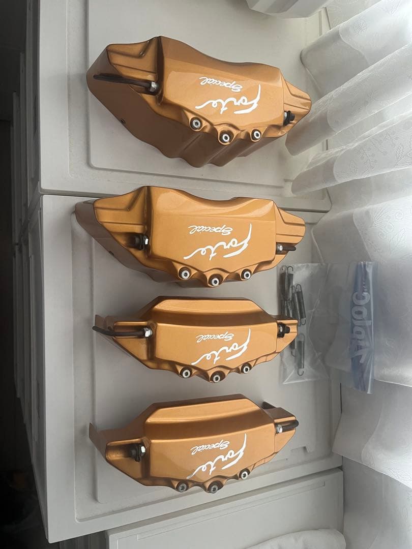 アルファード30 ブレーキキャリパーカバー