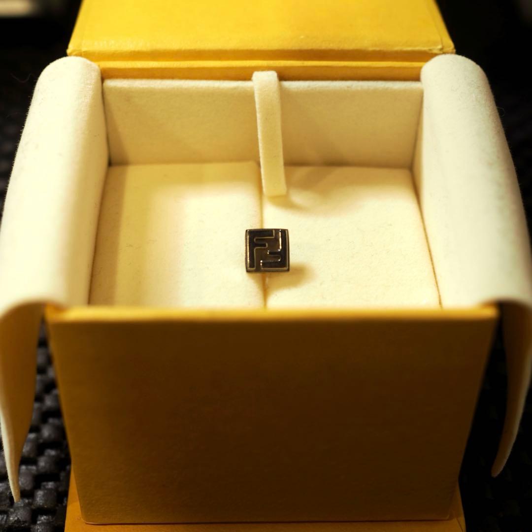 【FENDI】【片耳】ズッカ柄 シルバーピアス