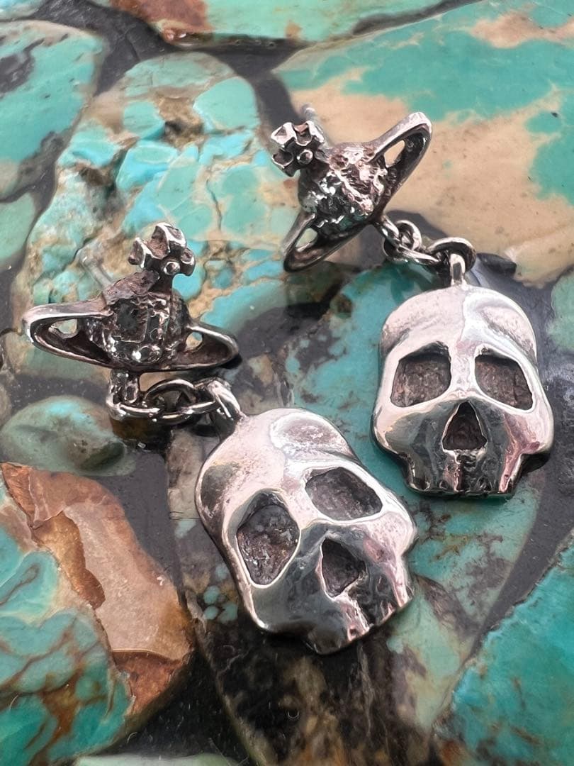 Vivienne Westwood silver925 オーブ×スカル　ピアス