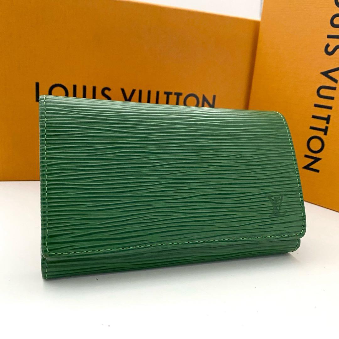 保管品　ルイヴィトン　エピ　トレゾール　折り財布　グリーン